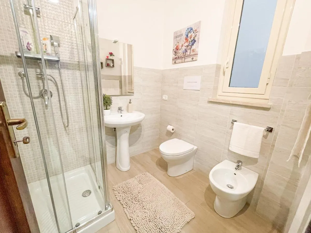 *** Bed & Breakfast Al Politeama Rooms B&B Palermo Italy