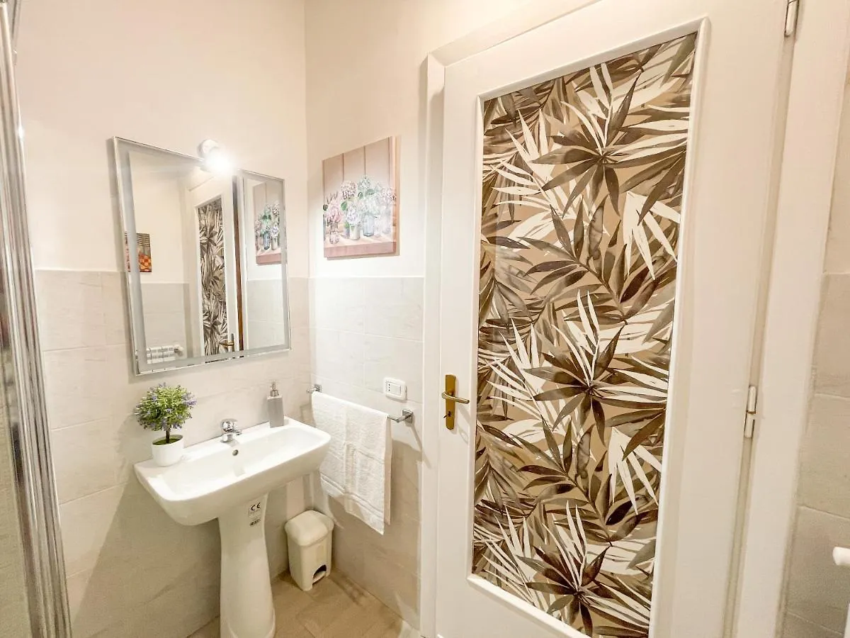 *** Bed & Breakfast Al Politeama Rooms B&B Palermo Italy